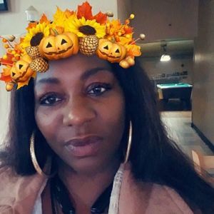 Meet your Posher, Shakia